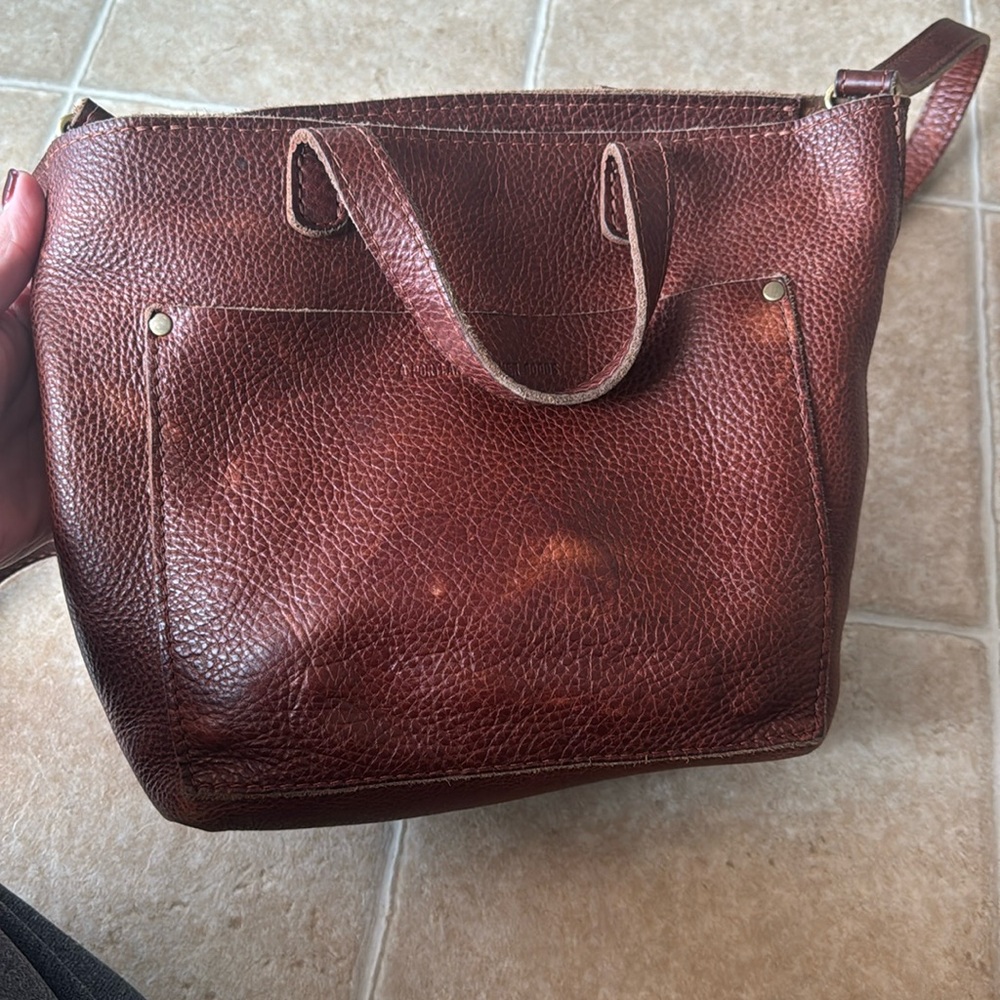 Portland Leather Almost Perfect' Mini Crossbody color 
Nutmeg with zipper